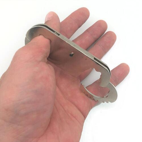 Metal Thumb Cuffs With Key